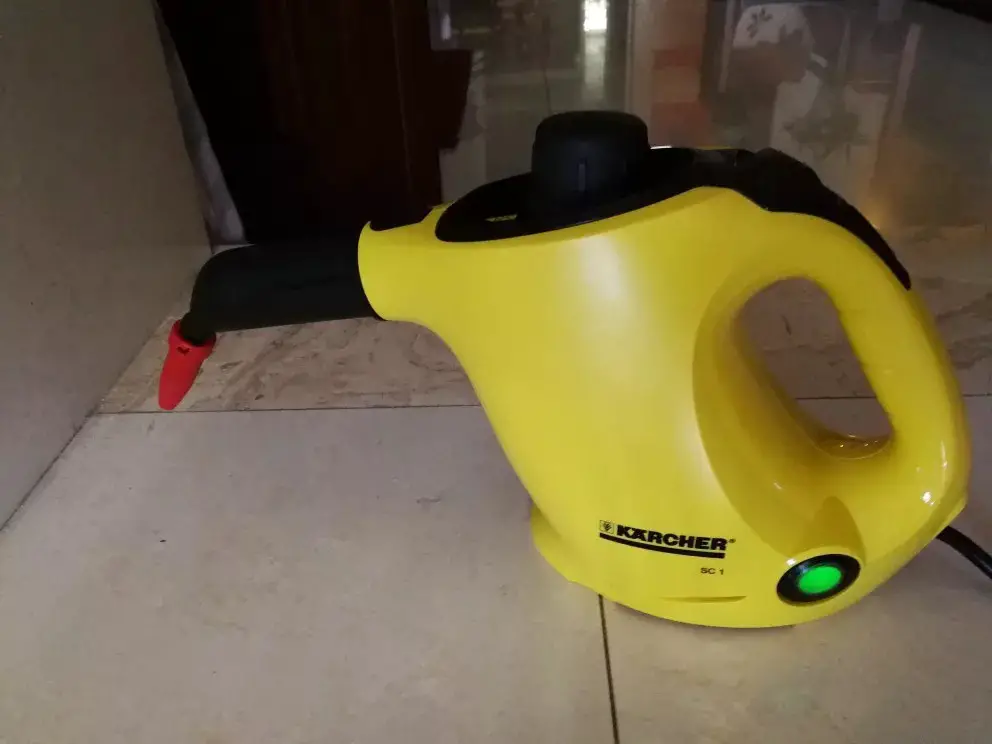 How Does A Handheld Steam Cleaner Work?