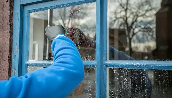 Clean Windows Without Water